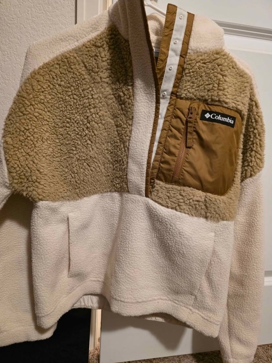 Columbia Jackets & Blazers - Columbia Two-Tone Sherpa Pullover Jacket in Cream and Brown